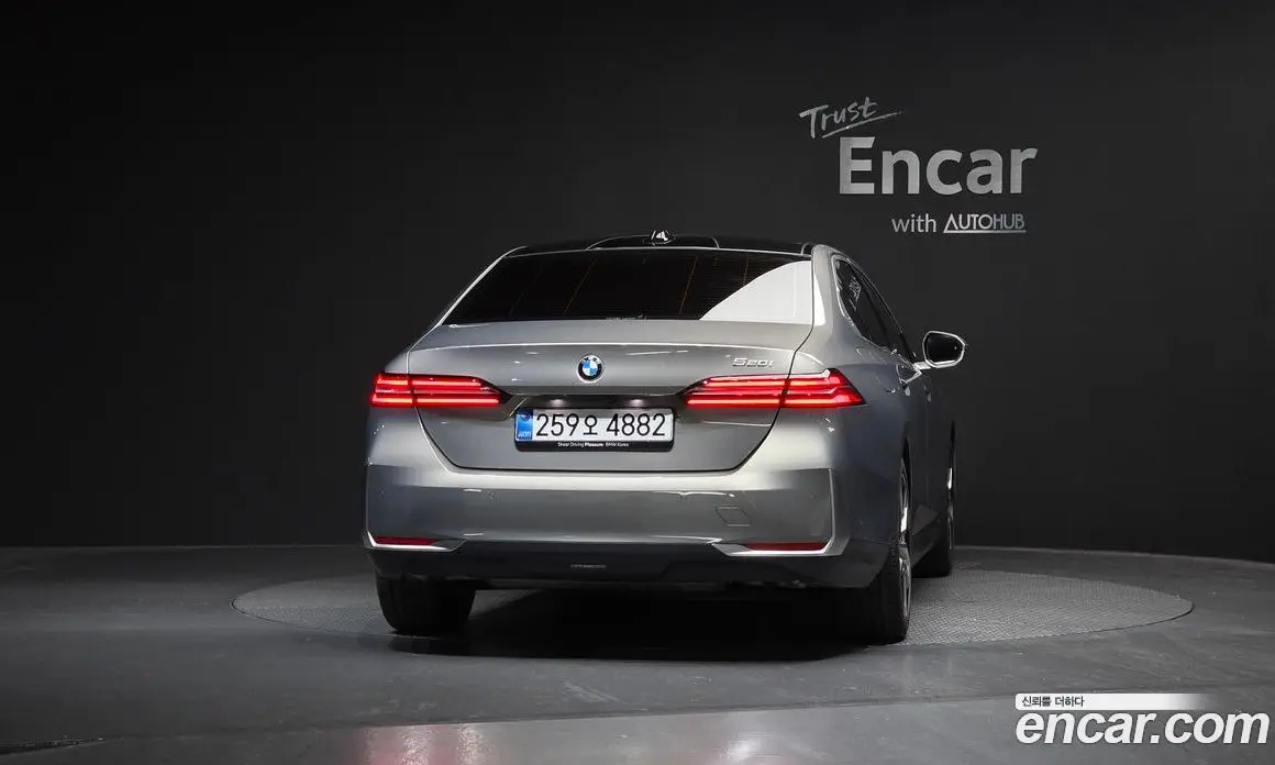 BMW 5 серия 2025 2.0 автомат (гидро), фото 3