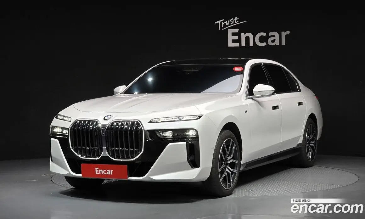 BMW 7 серия 2023 3.0 автомат (гидро), фото 1 BMW 7 серия 2023 3.0 автомат (гидро), фото 1