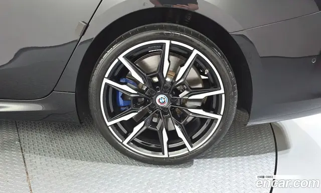 BMW 8 серия 2023 4.4 автомат (гидро), миниатюра 6 BMW 8 серия 2023 4.4 автомат (гидро), миниатюра 6