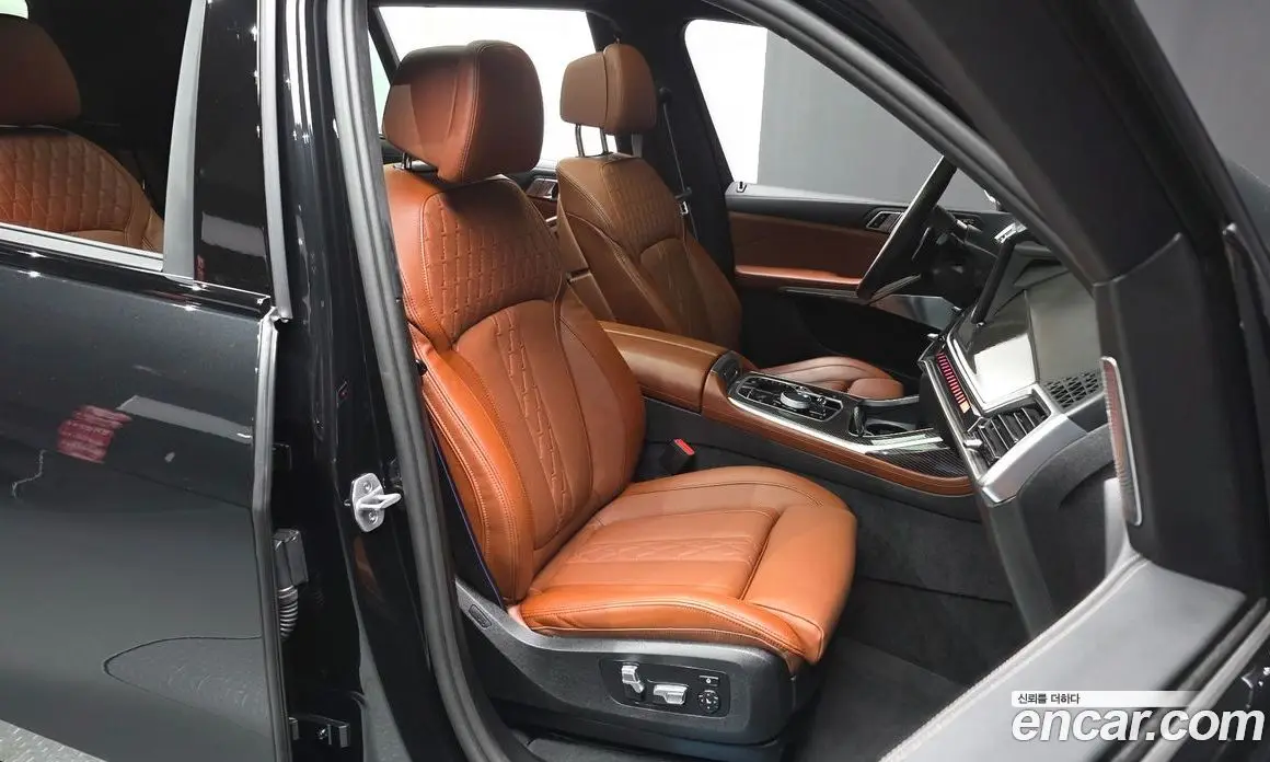 BMW X7 2025 4.4 автомат (гидро), фото 16 BMW X7 2025 4.4 автомат (гидро), фото 16