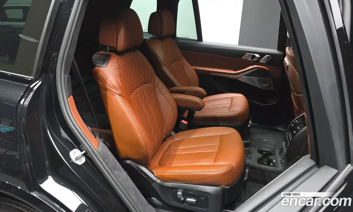 BMW X7 2025 4.4 автомат (гидро), фото 18 BMW X7 2025 4.4 автомат (гидро), фото 18