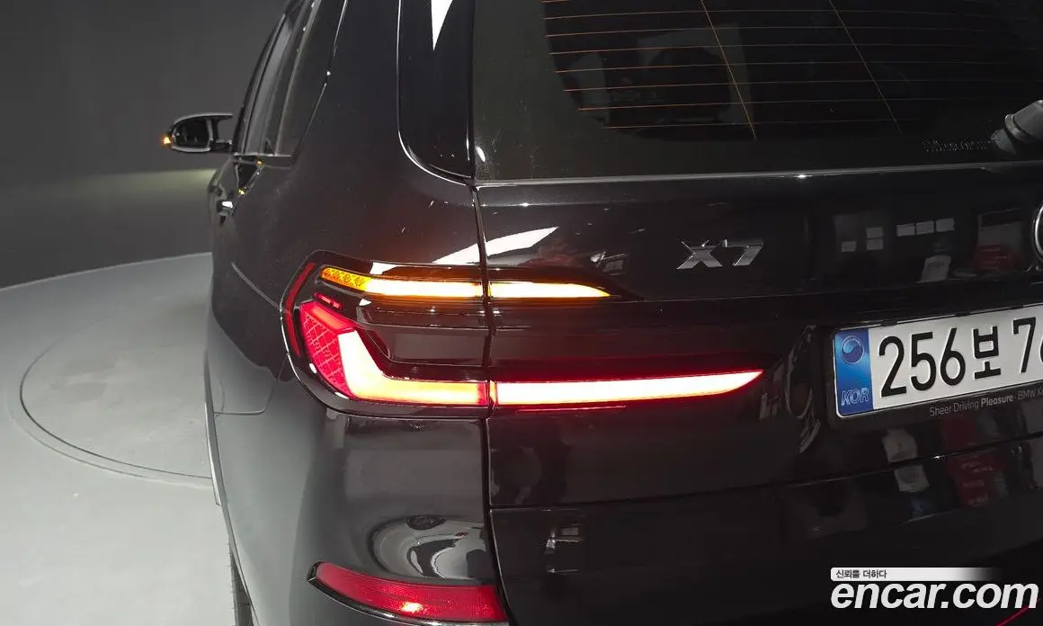 BMW X7 2025 4.4 автомат (гидро), фото 9 BMW X7 2025 4.4 автомат (гидро), фото 9