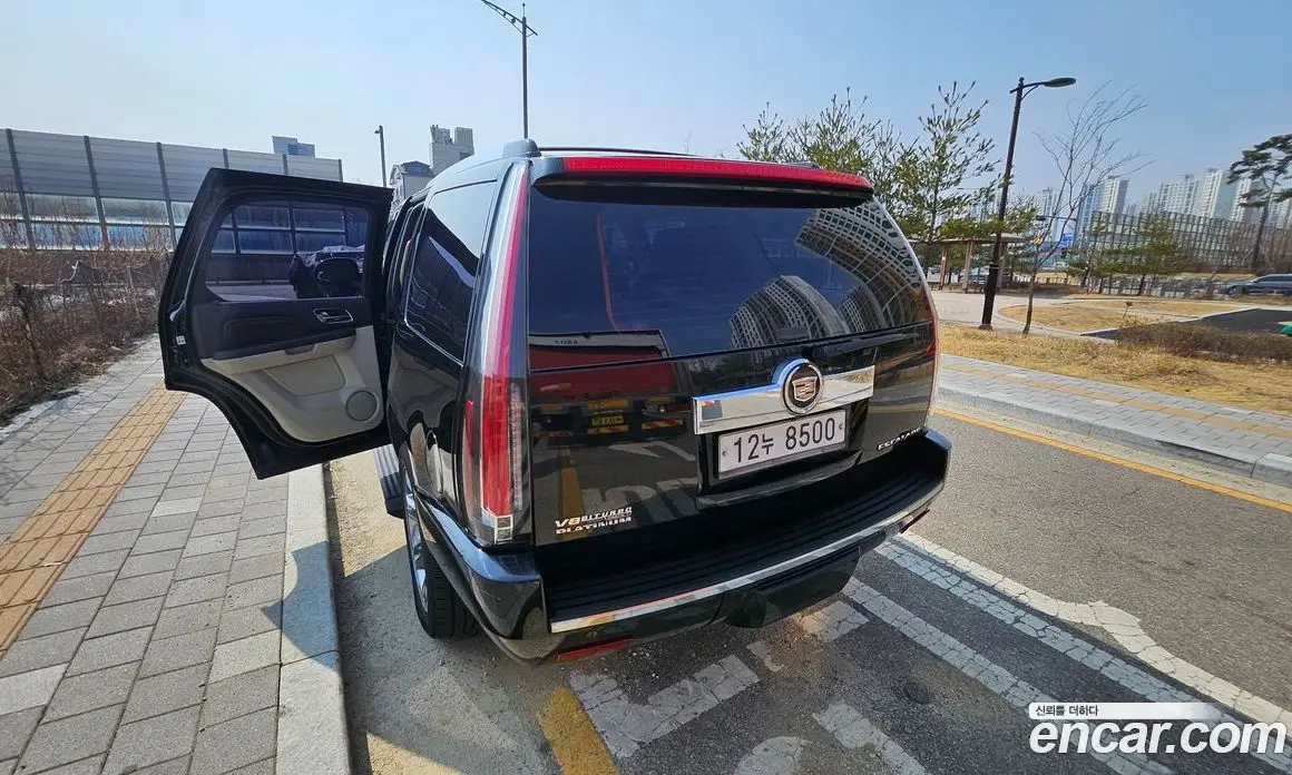 Cadillac Escalade 2011 6.2 автомат (гидро), фото 2 Cadillac Escalade 2011 6.2 автомат (гидро), фото 2