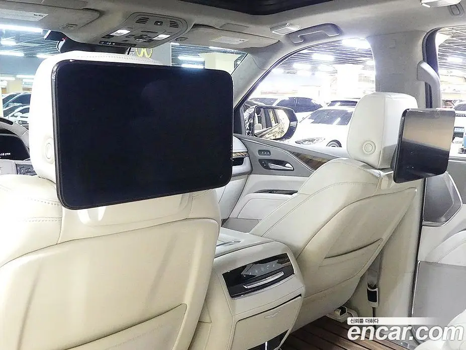 Cadillac Escalade 2022 6.2 автомат (гидро), фото 20 Cadillac Escalade 2022 6.2 автомат (гидро), фото 20