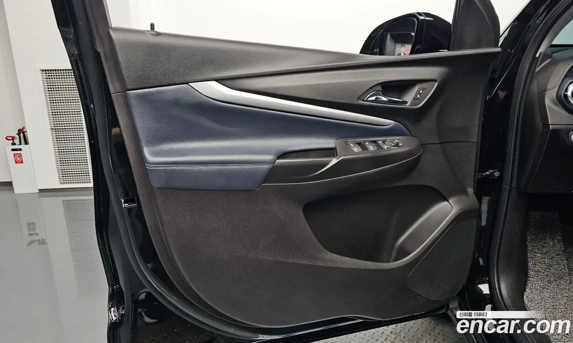 Chevrolet 볼트 EUV 2023 0.2 автомат (гидро), фото 13
