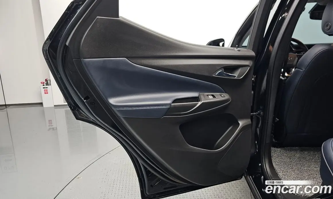 Chevrolet 볼트 EUV 2023 0.2 автомат (гидро), фото 14