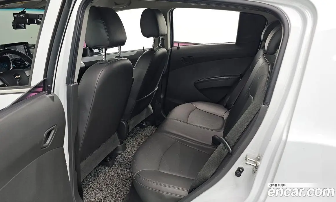 Chevrolet Spark 2014 1.0 автомат (гидро), фото 16 Chevrolet Spark 2014 1.0 автомат (гидро), фото 16