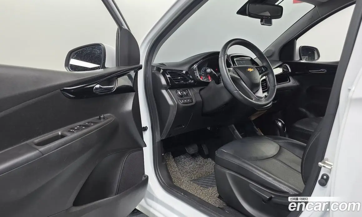 Chevrolet Spark 2017 1.0 автомат (гидро), фото 16 Chevrolet Spark 2017 1.0 автомат (гидро), фото 16