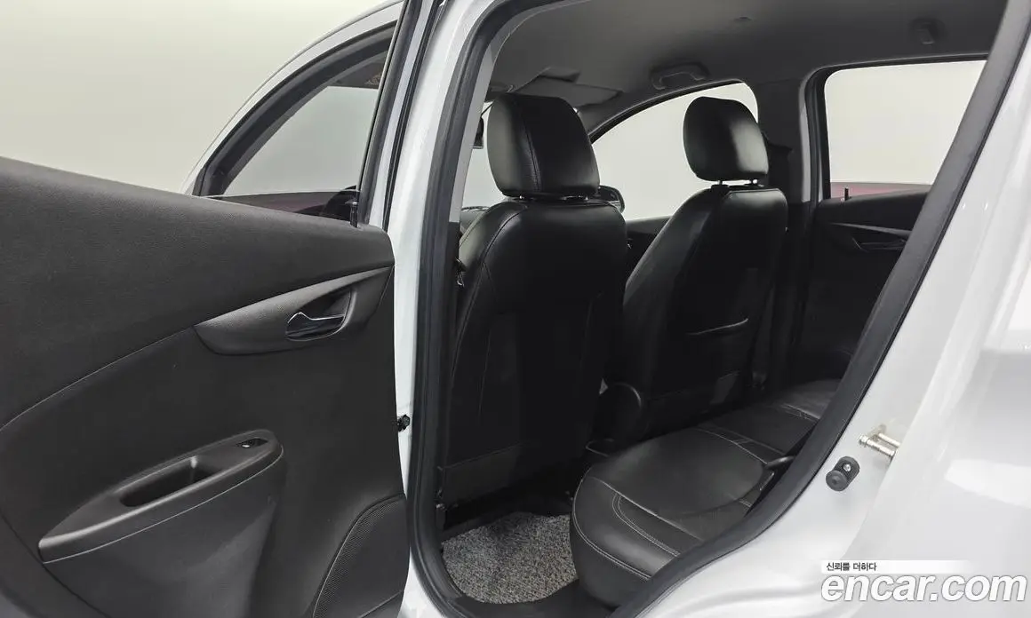 Chevrolet Spark 2017 1.0 автомат (гидро), фото 28 Chevrolet Spark 2017 1.0 автомат (гидро), фото 28