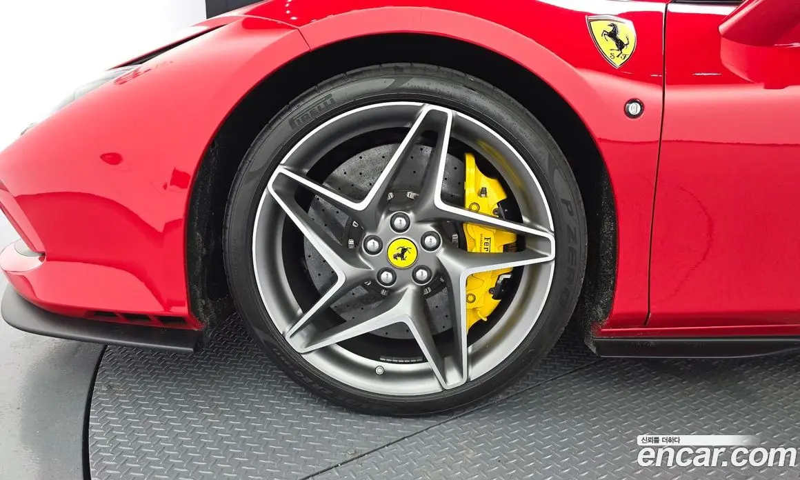 Ferrari F8 2021 3.9 автомат (гидро), фото 5 Ferrari F8 2021 3.9 автомат (гидро), фото 5
