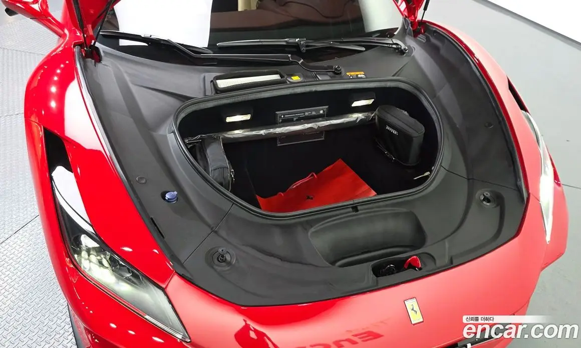 Ferrari F8 2021 3.9 автомат (гидро), фото 6 Ferrari F8 2021 3.9 автомат (гидро), фото 6