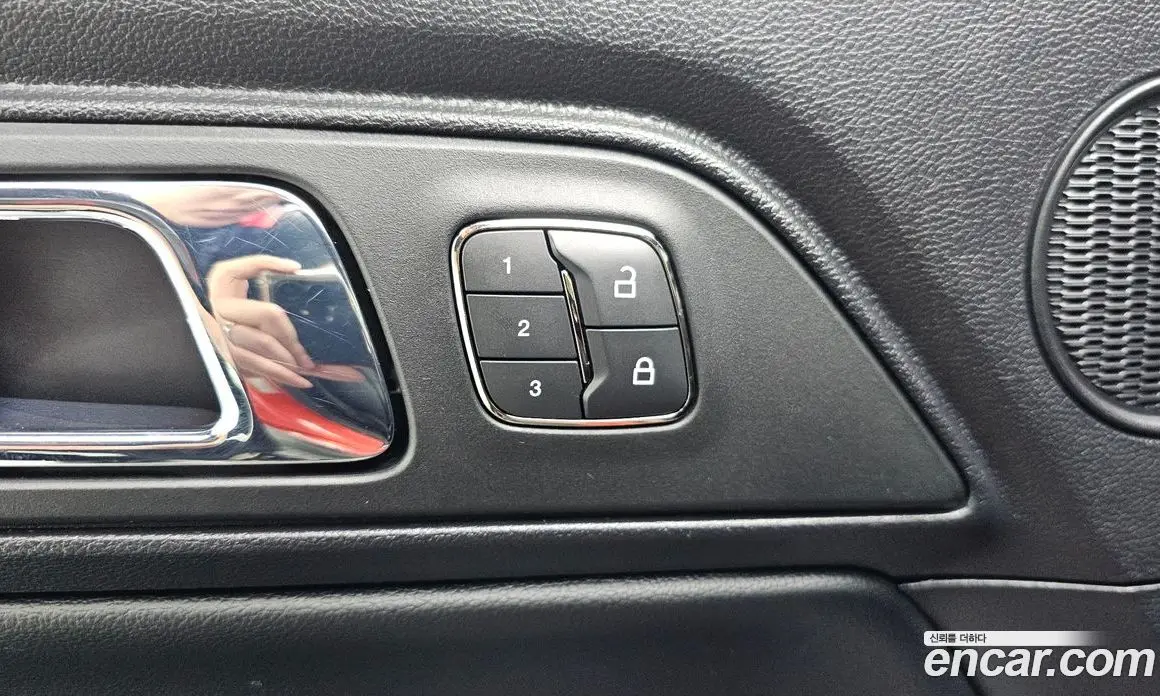 Ford Mustang 2015 2.3 автомат (гидро), фото 18 Ford Mustang 2015 2.3 автомат (гидро), фото 18