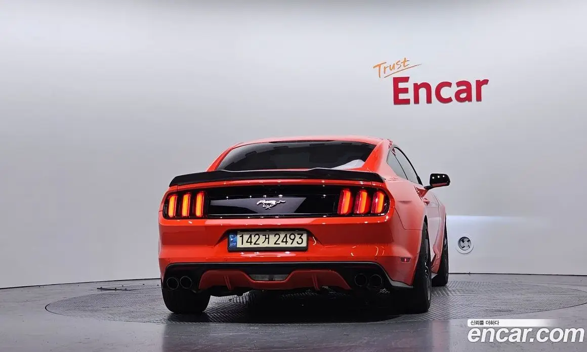 Ford Mustang 2015 2.3 автомат (гидро), фото 4 Ford Mustang 2015 2.3 автомат (гидро), фото 4