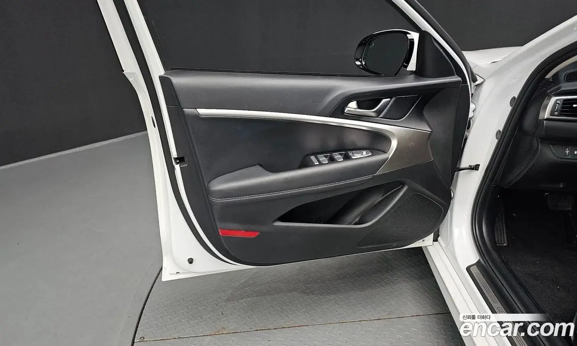 Genesis G70 2020 2.0 автомат (гидро), фото 14 Genesis G70 2020 2.0 автомат (гидро), фото 14