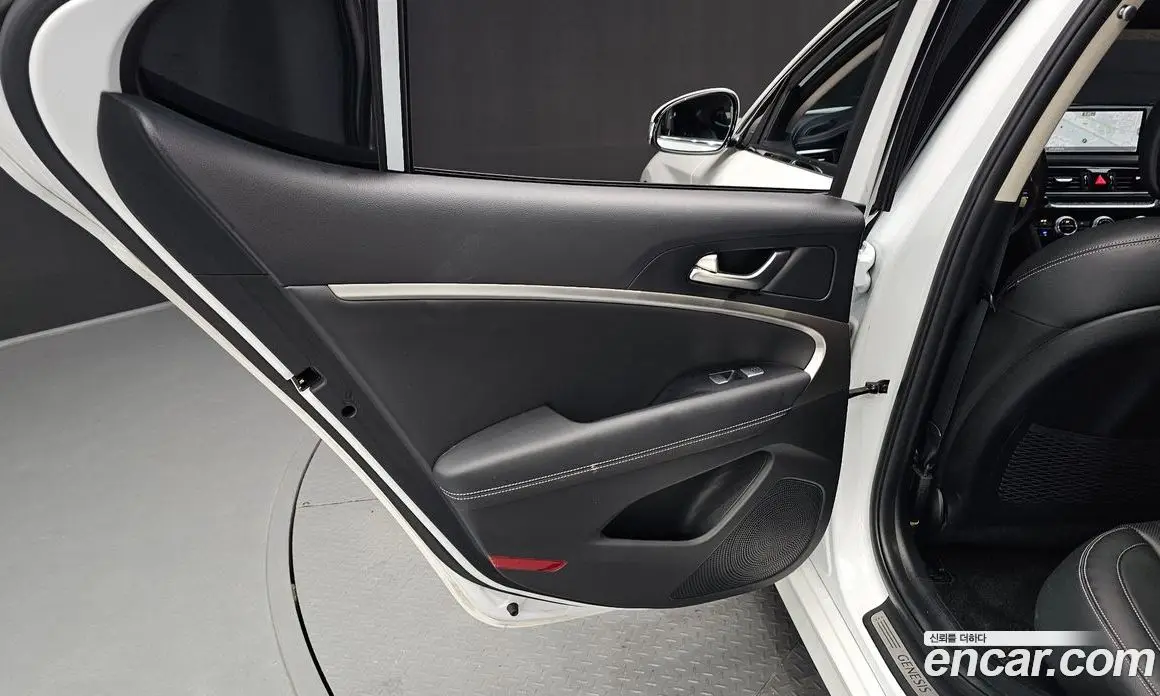 Genesis G70 2020 2.0 автомат (гидро), фото 15 Genesis G70 2020 2.0 автомат (гидро), фото 15