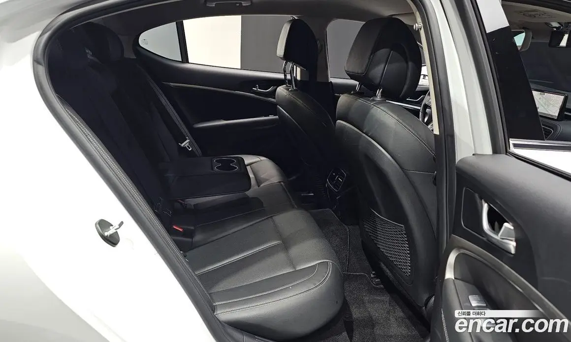 Genesis G70 2020 2.0 автомат (гидро), фото 17 Genesis G70 2020 2.0 автомат (гидро), фото 17