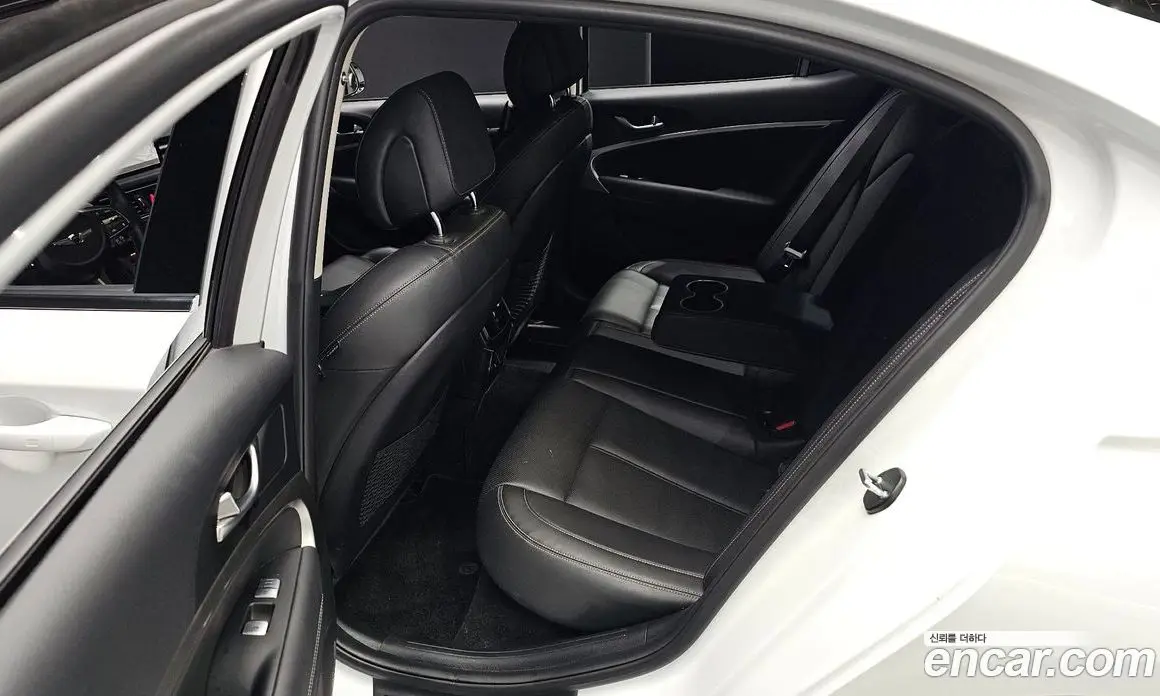 Genesis G70 2020 2.0 автомат (гидро), фото 18 Genesis G70 2020 2.0 автомат (гидро), фото 18