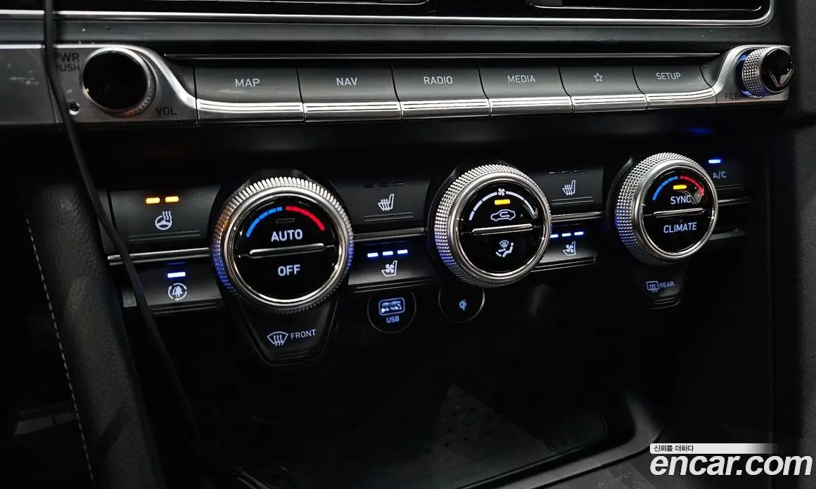 Genesis G70 2020 2.0 автомат (гидро), фото 29 Genesis G70 2020 2.0 автомат (гидро), фото 29