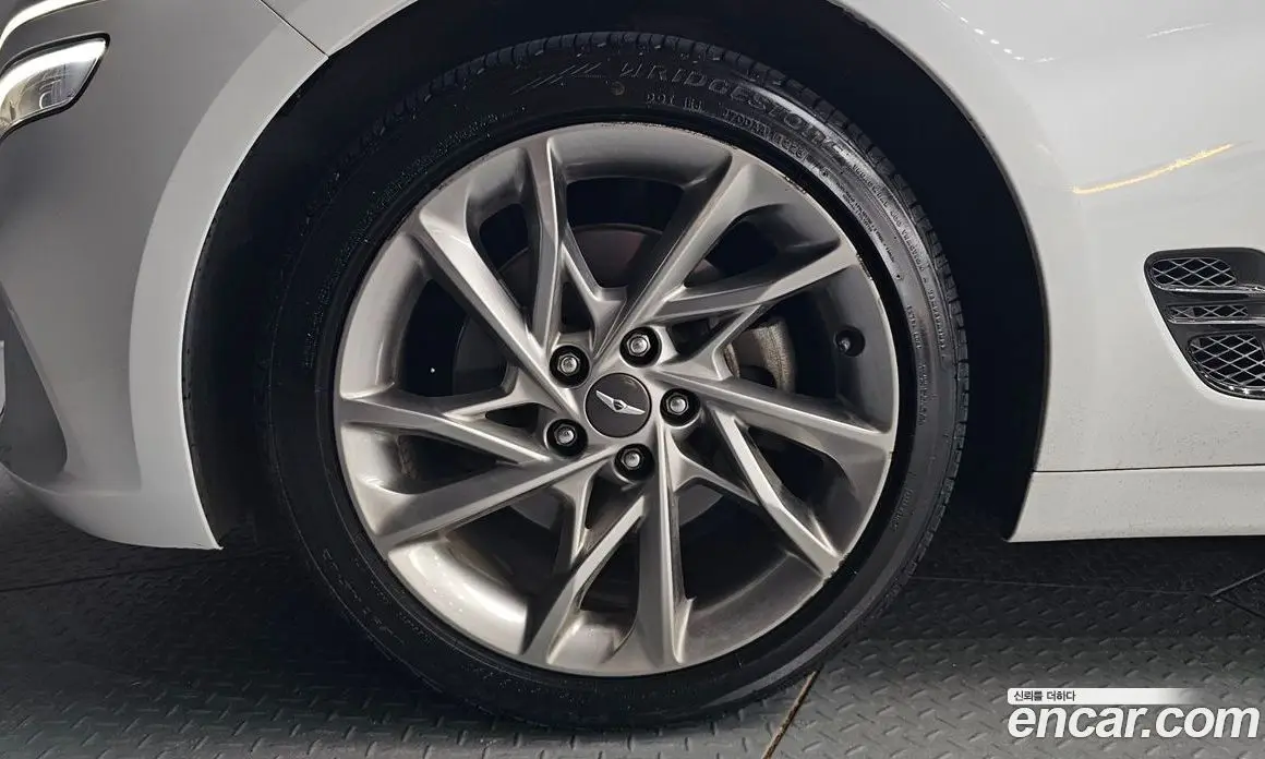 Genesis G70 2020 2.0 автомат (гидро), фото 5 Genesis G70 2020 2.0 автомат (гидро), фото 5