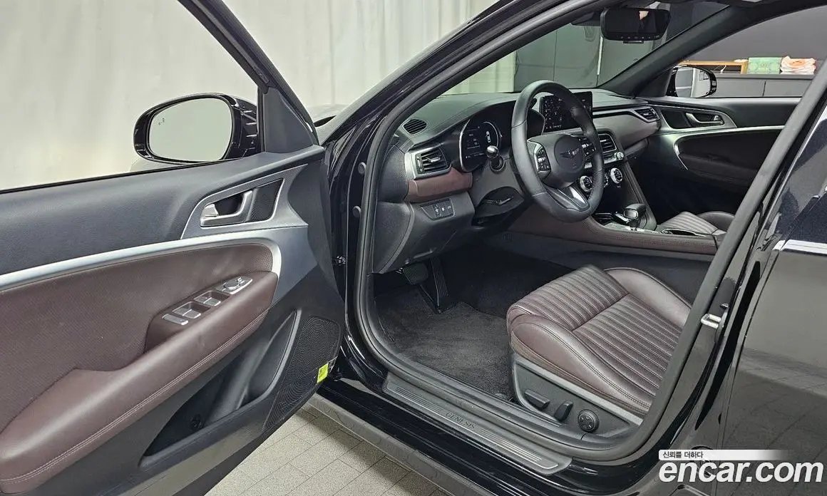 Genesis G70 2022 2.0 автомат (гидро), фото 12 Genesis G70 2022 2.0 автомат (гидро), фото 12