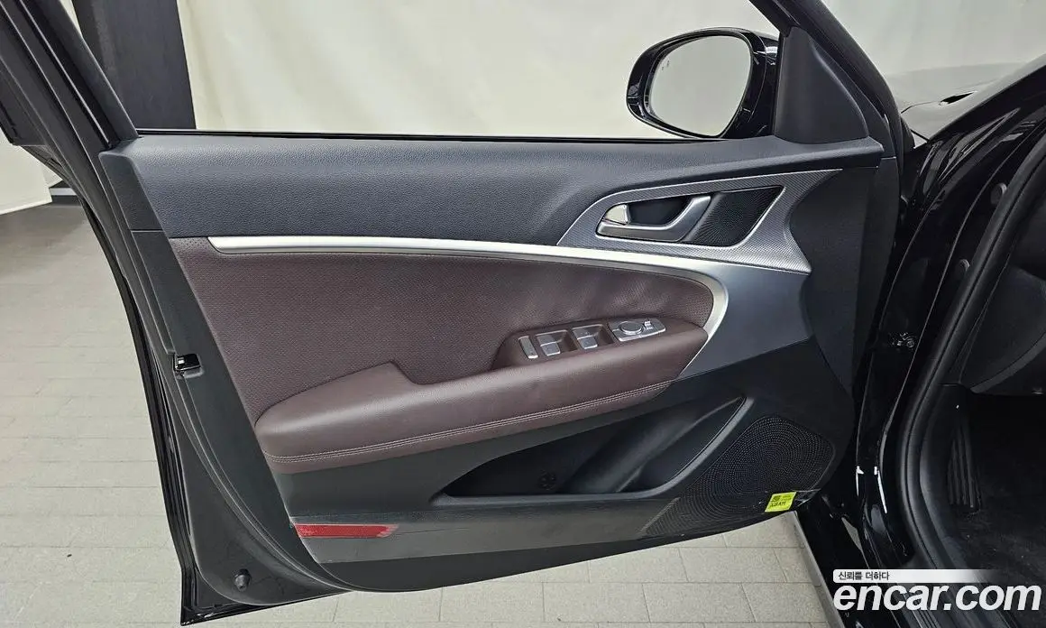Genesis G70 2022 2.0 автомат (гидро), фото 13 Genesis G70 2022 2.0 автомат (гидро), фото 13