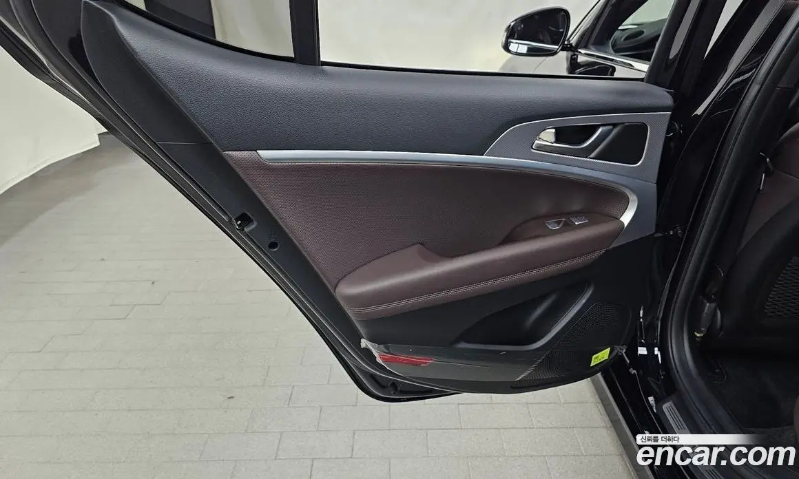 Genesis G70 2022 2.0 автомат (гидро), фото 14 Genesis G70 2022 2.0 автомат (гидро), фото 14