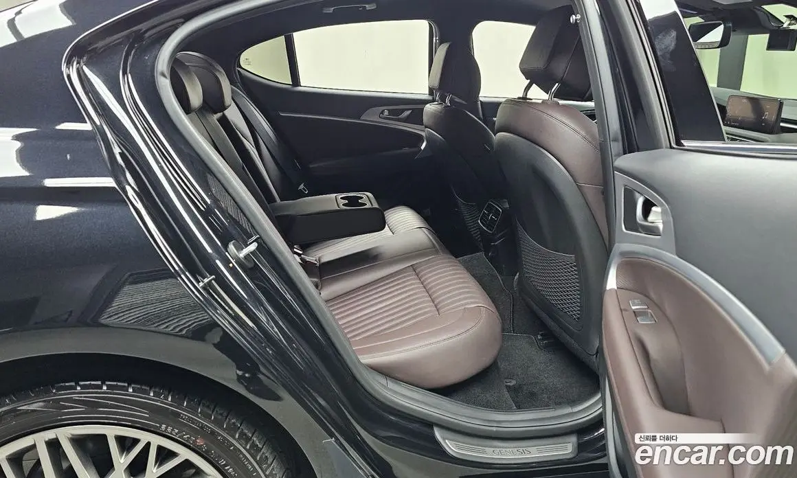 Genesis G70 2022 2.0 автомат (гидро), фото 16 Genesis G70 2022 2.0 автомат (гидро), фото 16