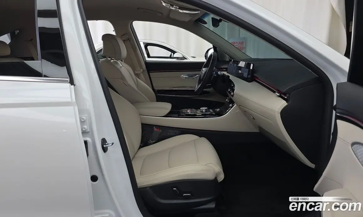 Genesis GV70 2024 2.5 автомат (гидро), фото 16 Genesis GV70 2024 2.5 автомат (гидро), фото 16