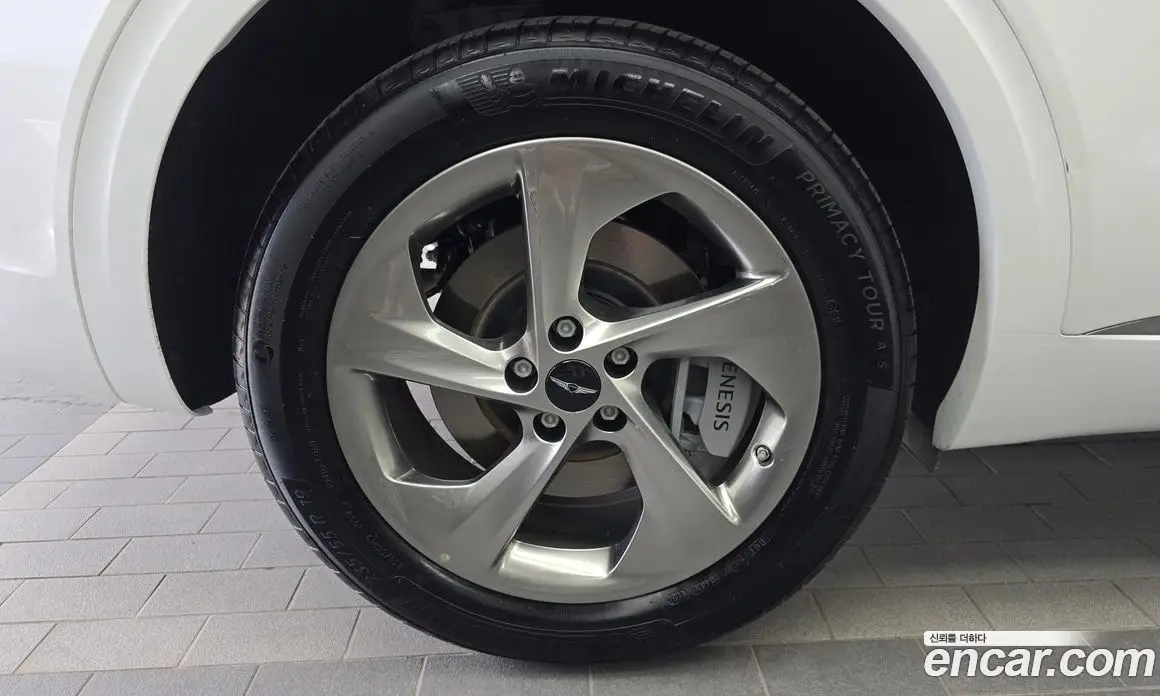 Genesis GV70 2024 2.5 автомат (гидро), фото 5 Genesis GV70 2024 2.5 автомат (гидро), фото 5