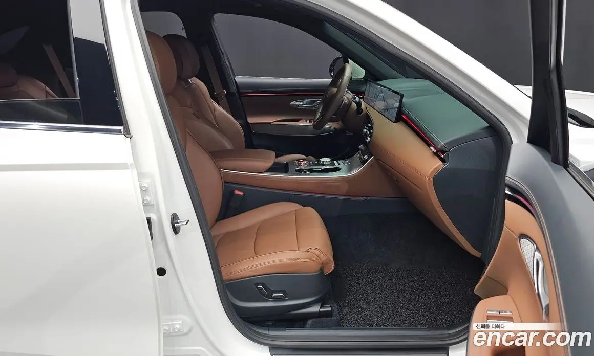 Genesis GV70 2024 2.5 автомат (гидро), фото 15