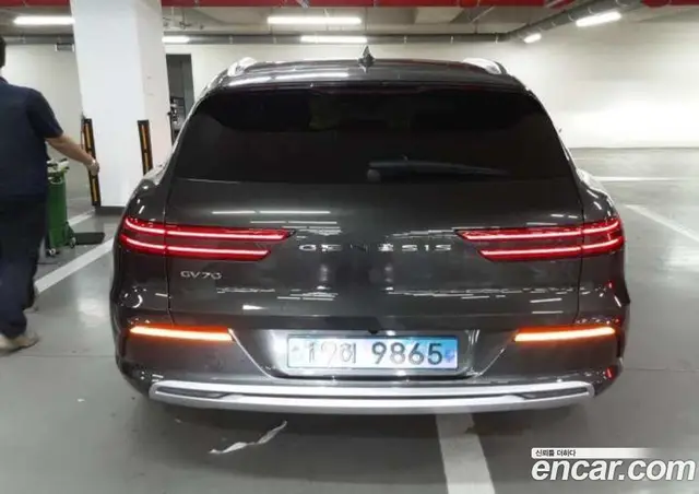 Genesis GV70 2024 0.1 автомат (гидро), миниатюра 3 Genesis GV70 2024 0.1 автомат (гидро), миниатюра 3