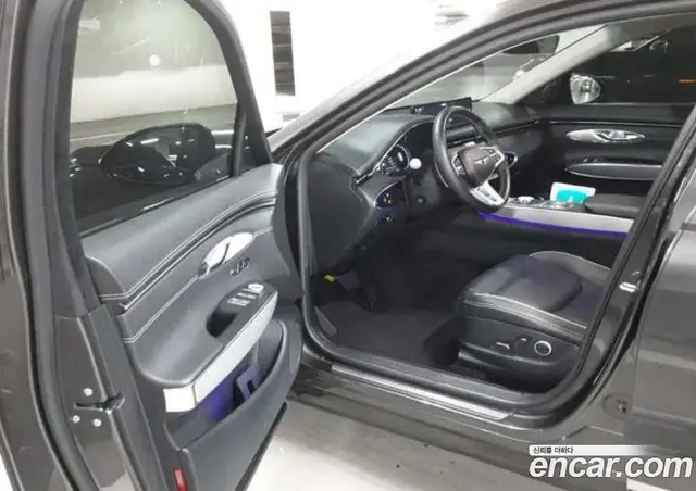 Genesis GV70 2024 0.1 автомат (гидро), миниатюра 4 Genesis GV70 2024 0.1 автомат (гидро), миниатюра 4