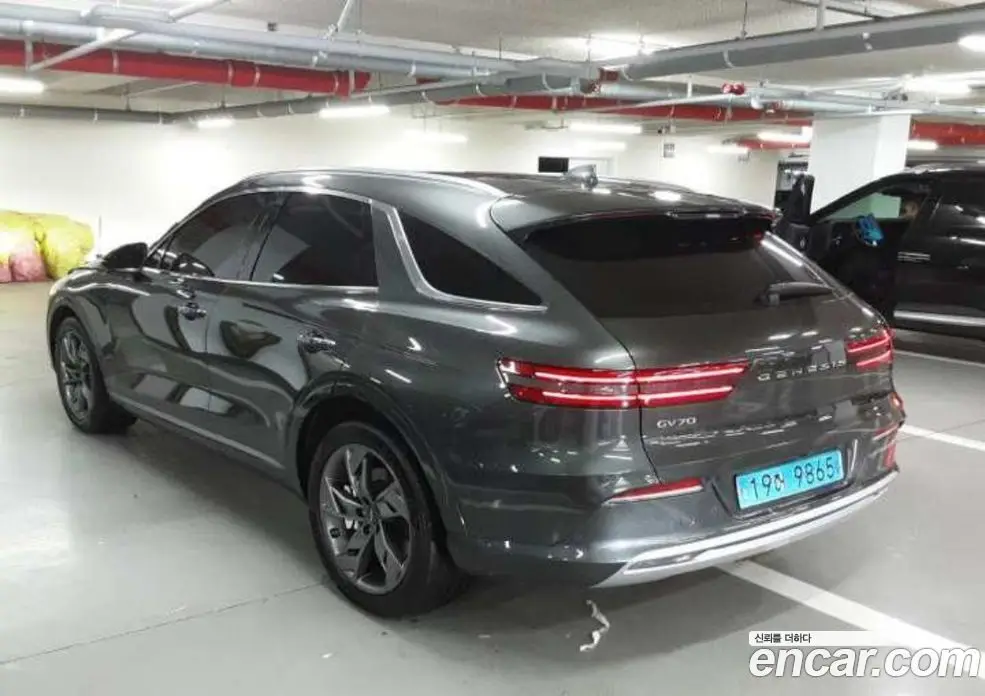 Genesis GV70 2024 0.1 автомат (гидро), фото 9 Genesis GV70 2024 0.1 автомат (гидро), фото 9