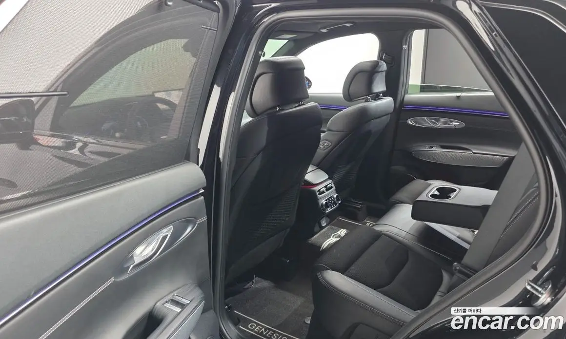 Genesis GV70 2024 2.5 автомат (гидро), фото 23 Genesis GV70 2024 2.5 автомат (гидро), фото 23