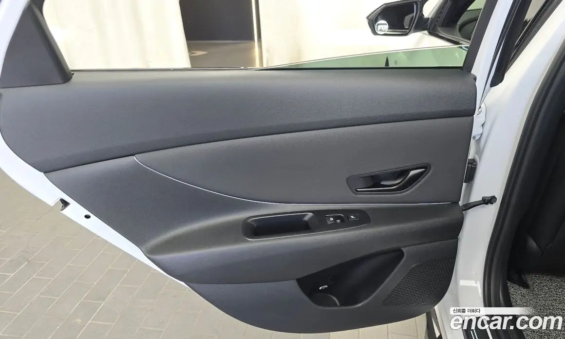 Hyundai Avante 2024 1.6 автомат (гидро), фото 15