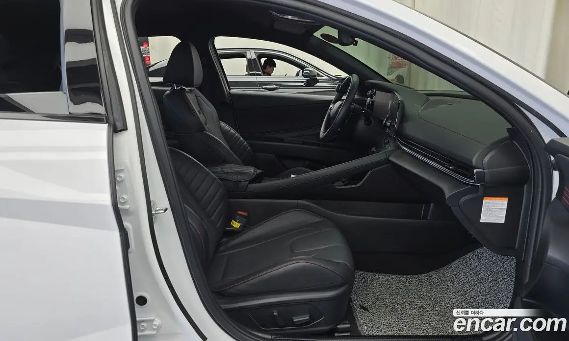 Hyundai Avante 2024 1.6 автомат (гидро), фото 16