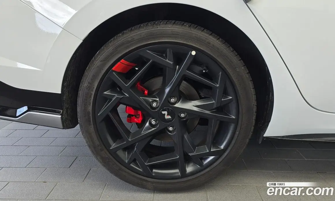 Hyundai Avante 2024 1.6 автомат (гидро), фото 5