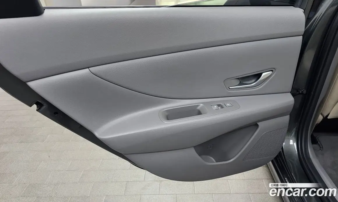 Hyundai Avante 2024 1.6 автомат (гидро), фото 15