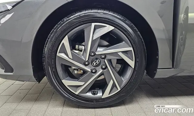 Hyundai Avante 2024 1.6 автомат (гидро), миниатюра 5
