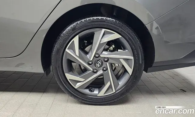 Hyundai Avante 2024 1.6 автомат (гидро), миниатюра 7