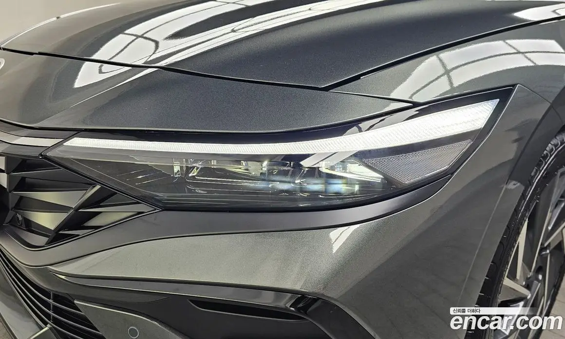 Hyundai Avante 2024 1.6 автомат (гидро), фото 8