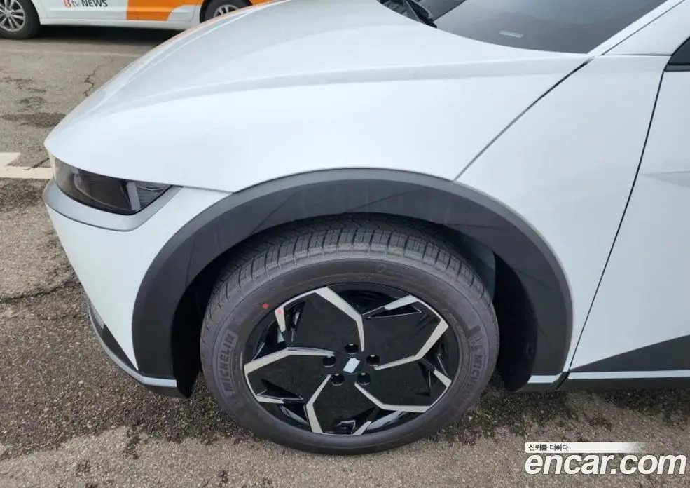 Hyundai Ioniq 5 2023 1.0 автомат (гидро), фото 2 Hyundai Ioniq 5 2023 1.0 автомат (гидро), фото 2