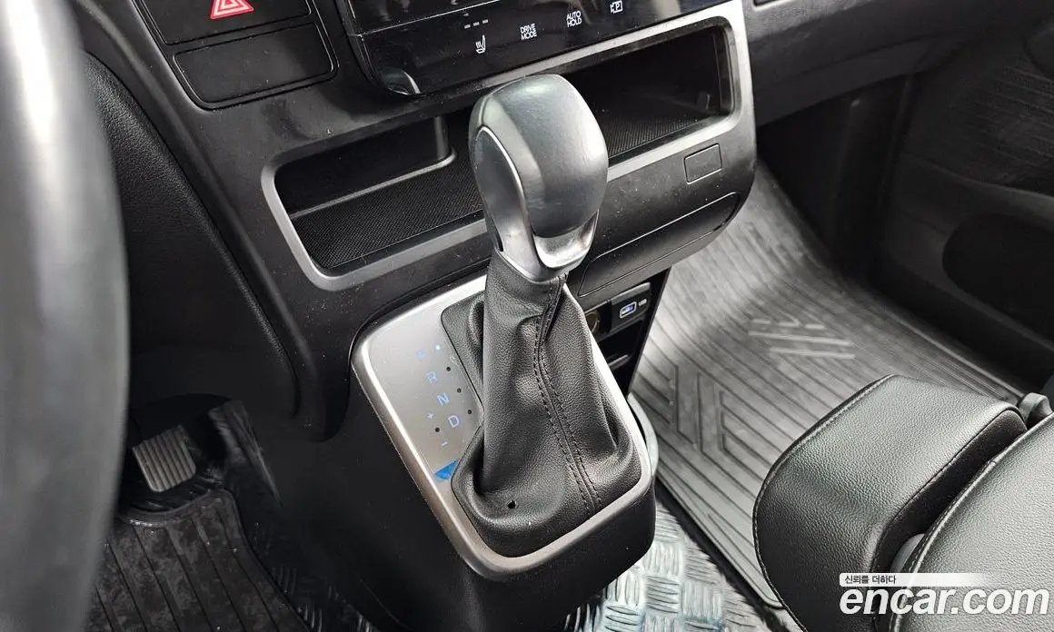 Hyundai Staria 2022 2.2 автомат (гидро), фото 12 Hyundai Staria 2022 2.2 автомат (гидро), фото 12
