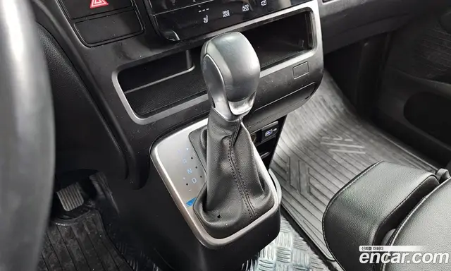 Hyundai Staria 2022 2.2 автомат (гидро), миниатюра 12