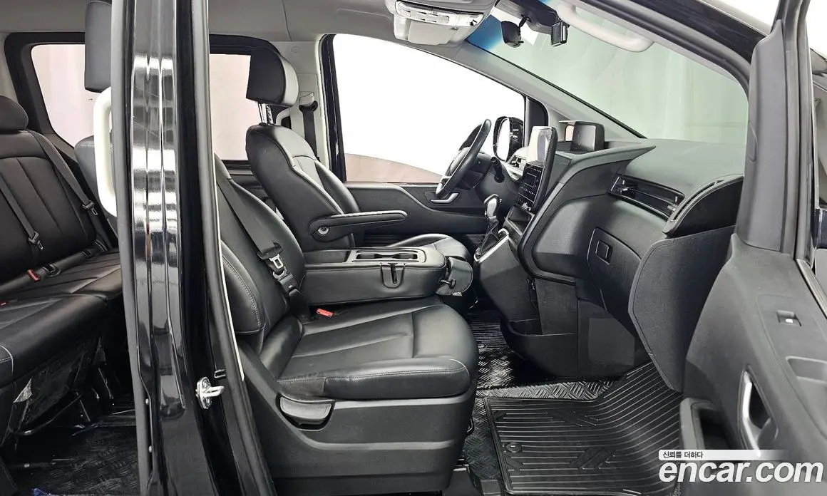 Hyundai Staria 2022 2.2 автомат (гидро), фото 17 Hyundai Staria 2022 2.2 автомат (гидро), фото 17