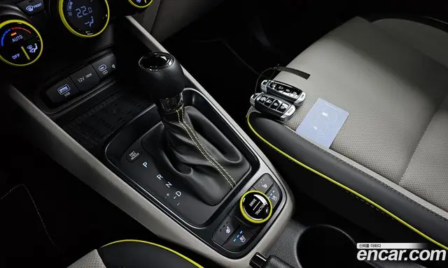Hyundai Venue 2024 1.6 автомат (гидро), миниатюра 12