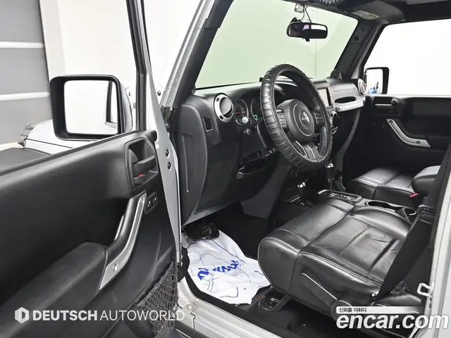 Jeep Wrangler 2012 2.8 автомат (гидро), миниатюра 11