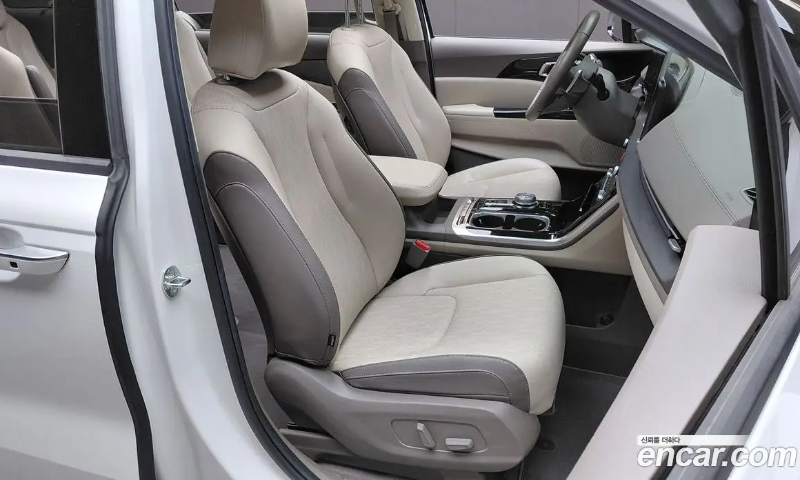 Kia Carnival 2023 3.5 автомат (гидро), фото 16 Kia Carnival 2023 3.5 автомат (гидро), фото 16