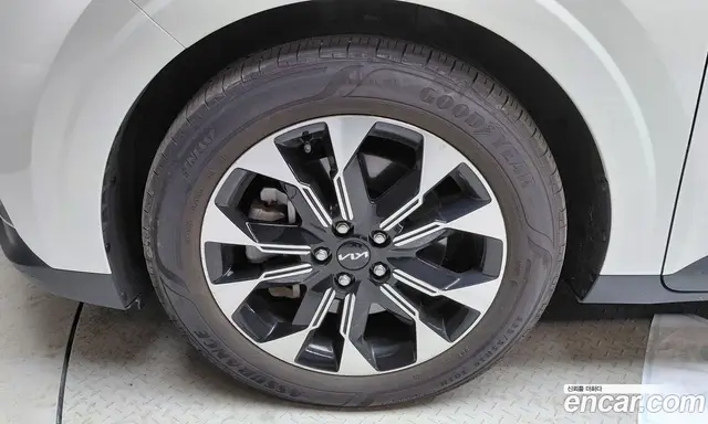 Kia Carnival 2023 3.5 автомат (гидро), миниатюра 5 Kia Carnival 2023 3.5 автомат (гидро), миниатюра 5