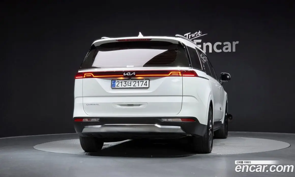 Kia Carnival 2023 3.5 автомат (гидро), фото 4
